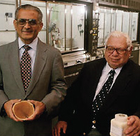 Dr. Mansukh Wani (left) and Dr. Monroe Wall (right).